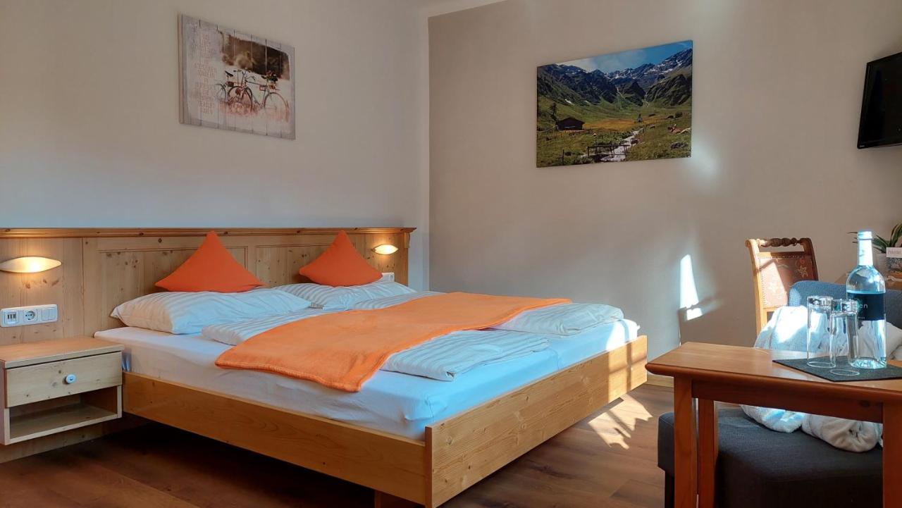 Hotel Gasthof Gribelehof Lienz Buitenkant foto